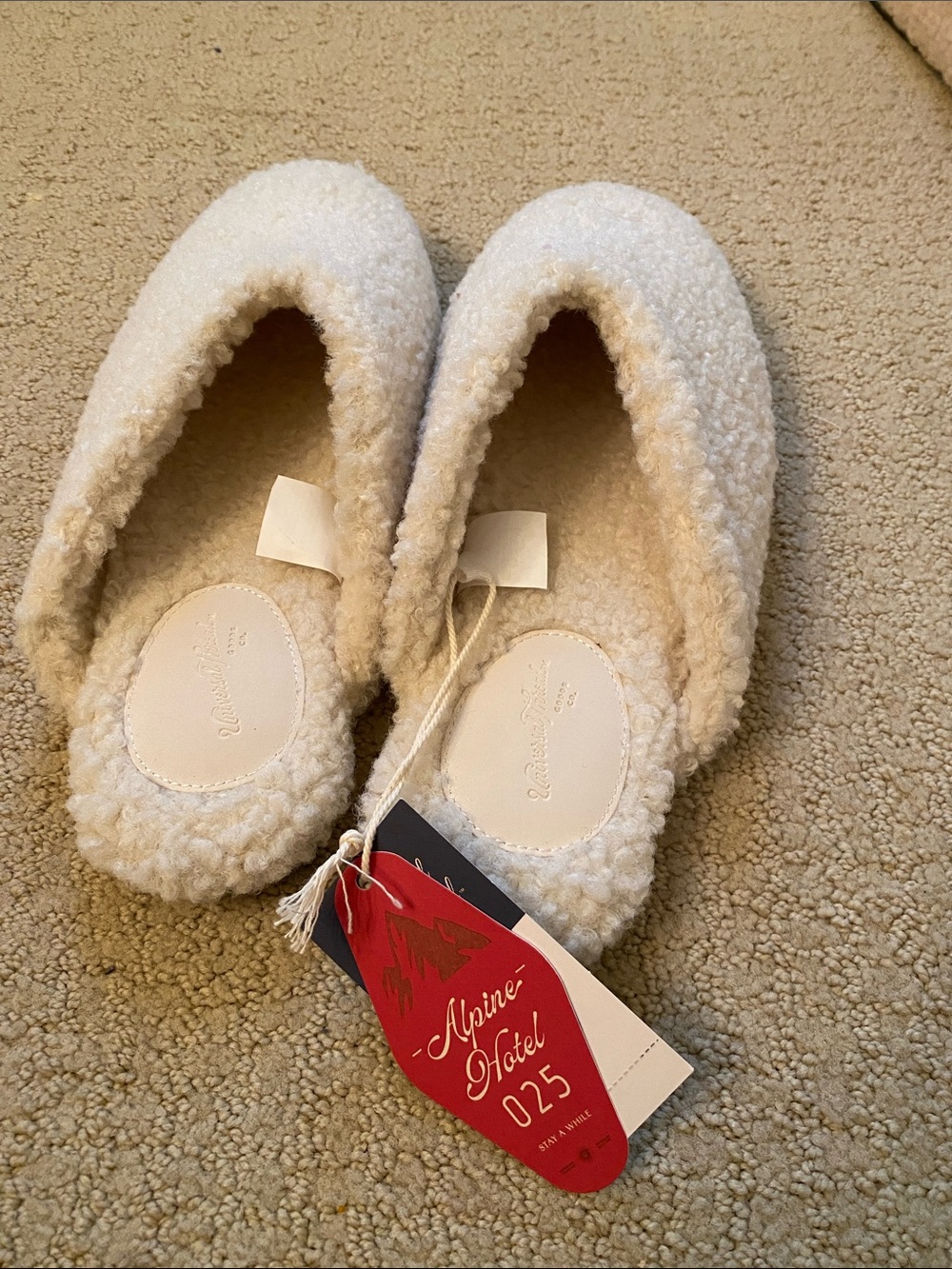 Universal Thread Cream Sherpa Slip-On Slippers